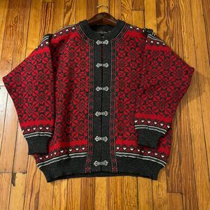 Vintage Nordstrikk Sweater 100% Virgin Wool Women’s Medium Made in Norway